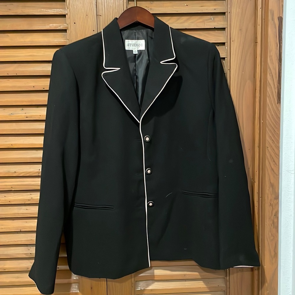 Studio 1 Blazer